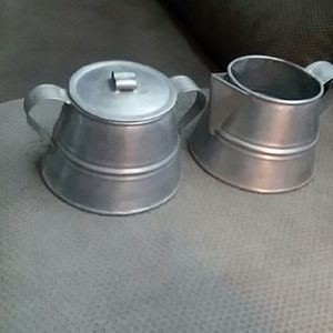 Old tin sugar & creamer